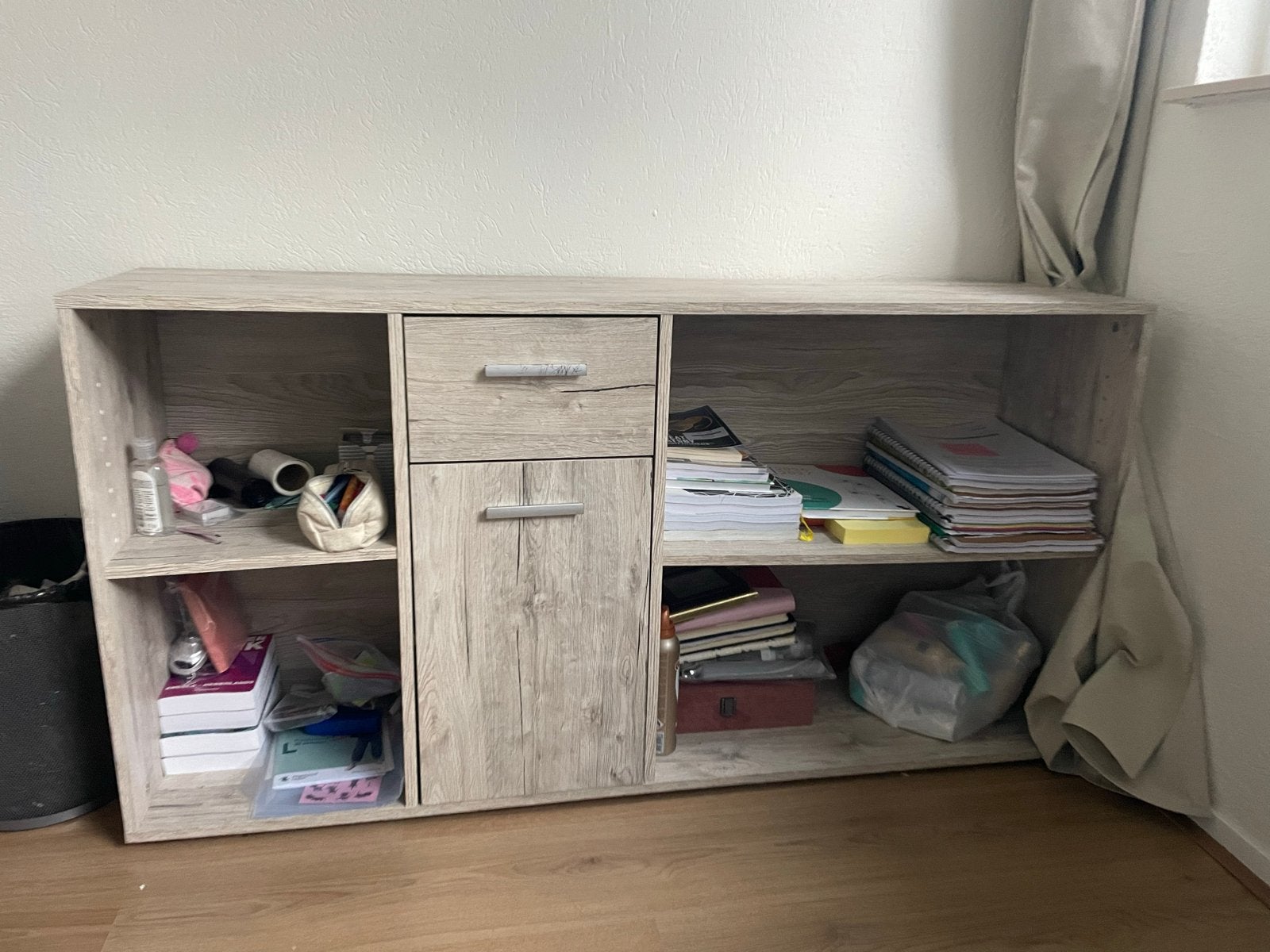 Houten opbergkast van leenbakker met een lade en een deurtje, Ophalen, Gebruikt