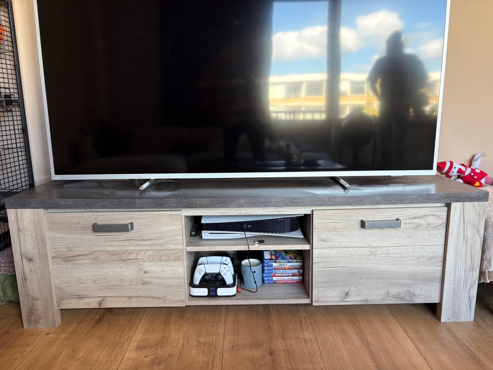 Tv meubel, Ophalen