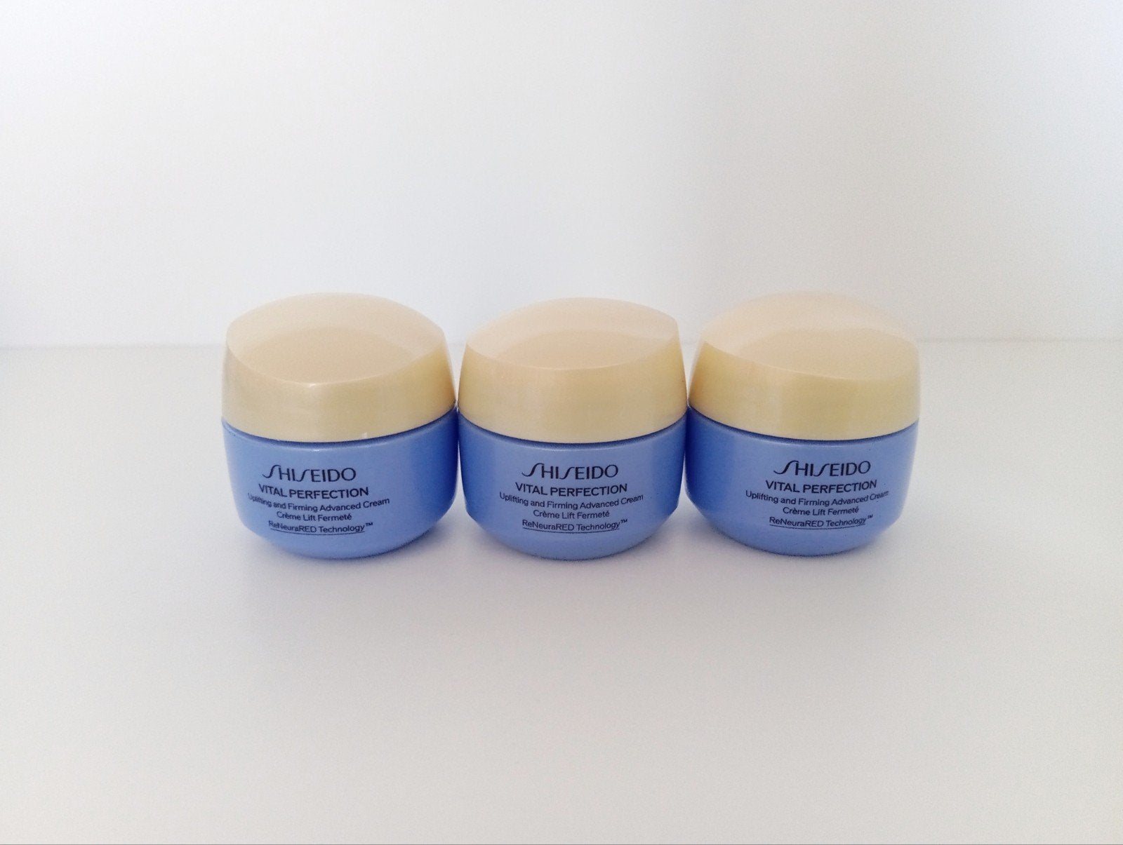 Nieuw 3x Shiseido Vital Perfection 15 ml, Ophalen of Verzenden, Nieuw, Ogen