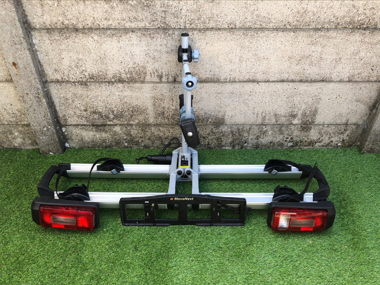 Movanext lux fietsendrager inklapbaar, Ophalen, Zo goed als nieuw, Trekhaakdrager