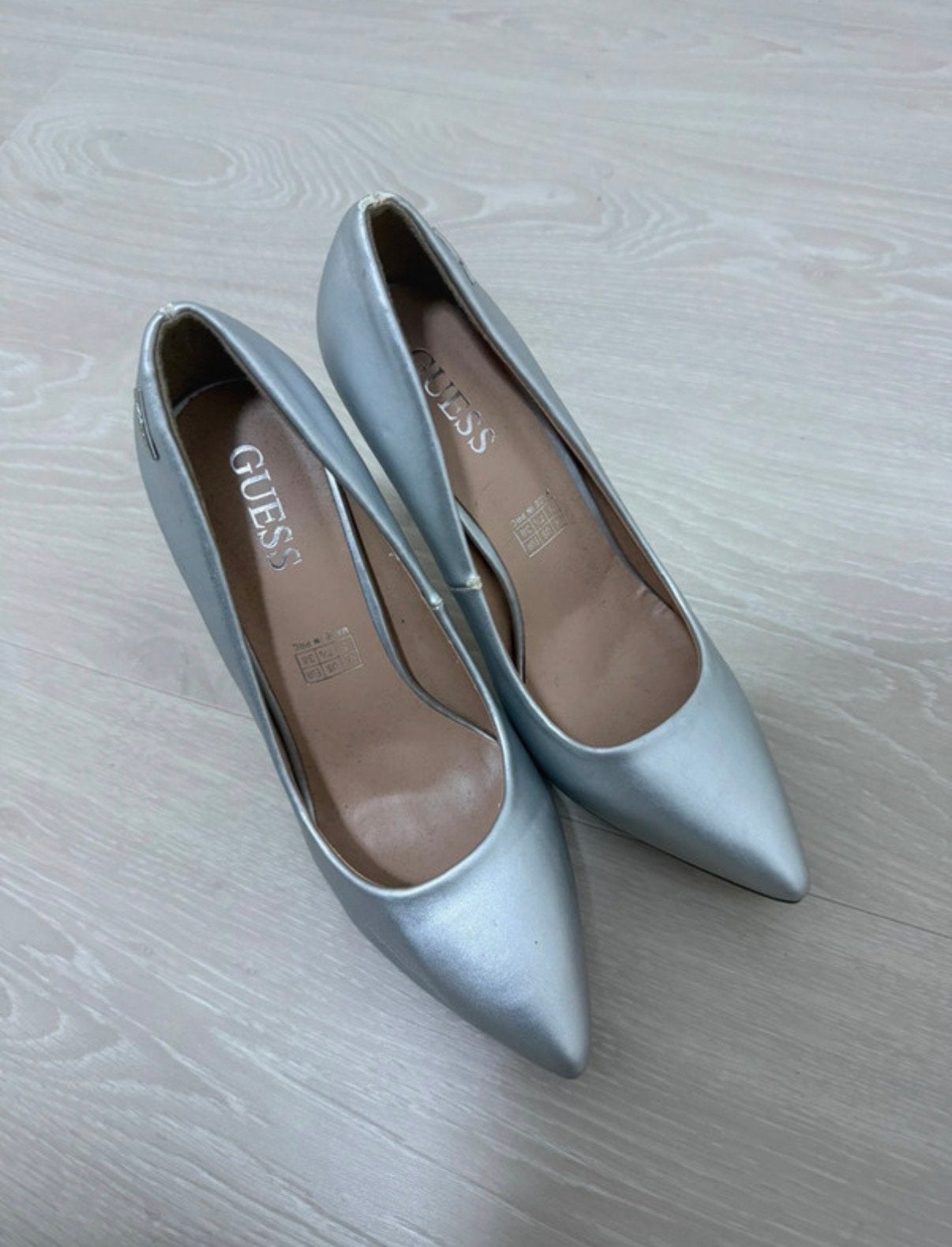 Guess Pumps, Pumps, Overige kleuren, Ophalen of Verzenden, Zo goed als nieuw