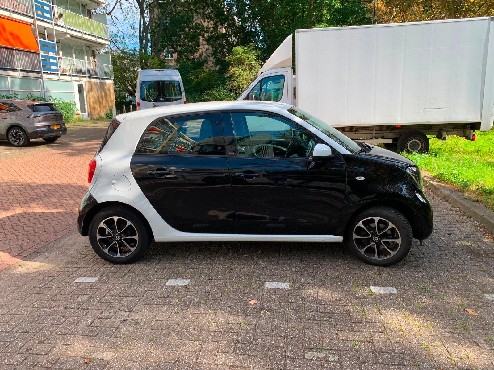 Smart ForFour passion 1.0 52KW 2016 Zwart, Auto's, Smart, Achterwielaandrijving, 4 stoelen, Zwart, Origineel Nederlands
