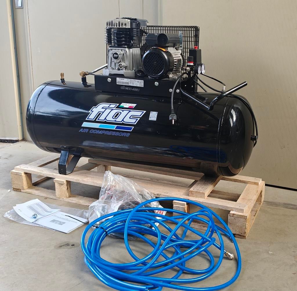 Nieuwe Fiac AB 200 360 Compressor met slang, Doe-het-zelf en Verbouw, Compressors, Ophalen, Nieuw, 200 tot 400 liter/min, 10 bar of meer