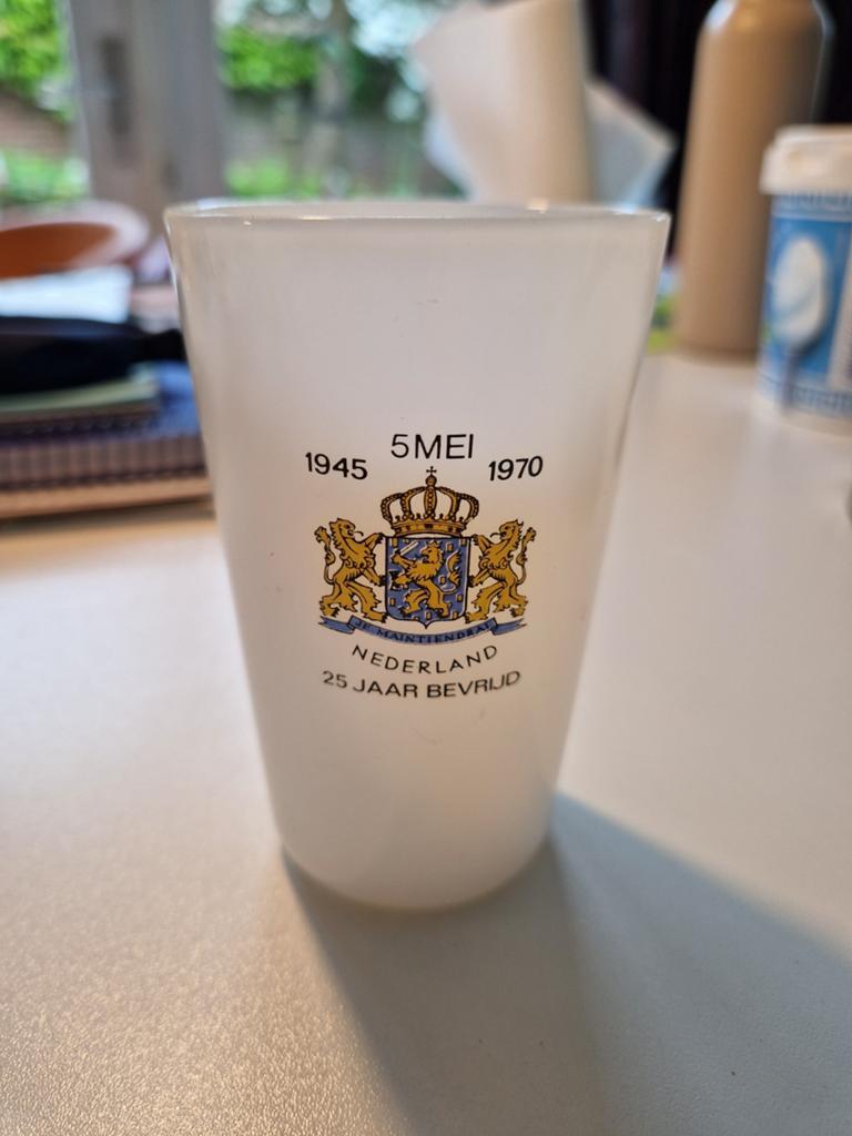 Vintage Bevrijdingsglas 1945-1970 - 25 Jaar Bevrijd, Antiek en Kunst, Antiek | Glas en Kristal, Ophalen of Verzenden