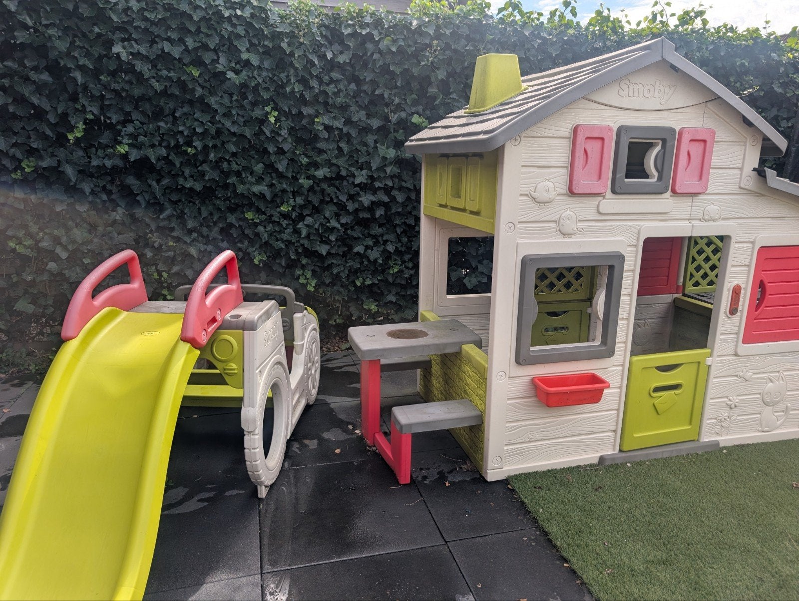 smoby speelhuisje en auto glijbaan, Ophalen, Gebruikt, Kunststof