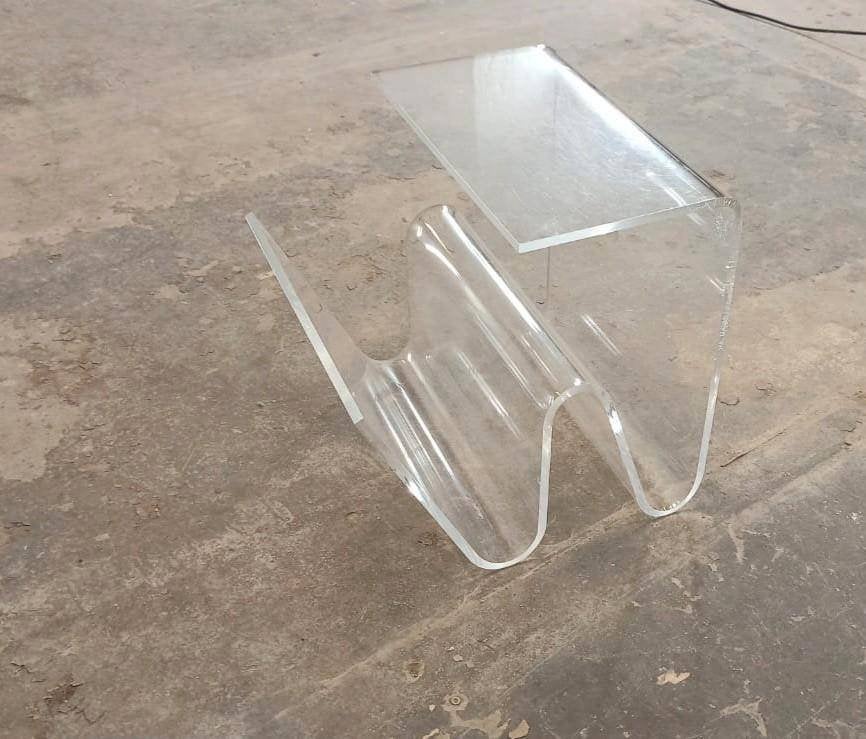 Vintage plexiglass bijzettafel met krantenbak, Ophalen, Tweedehands, Tweedehands, Kunststof