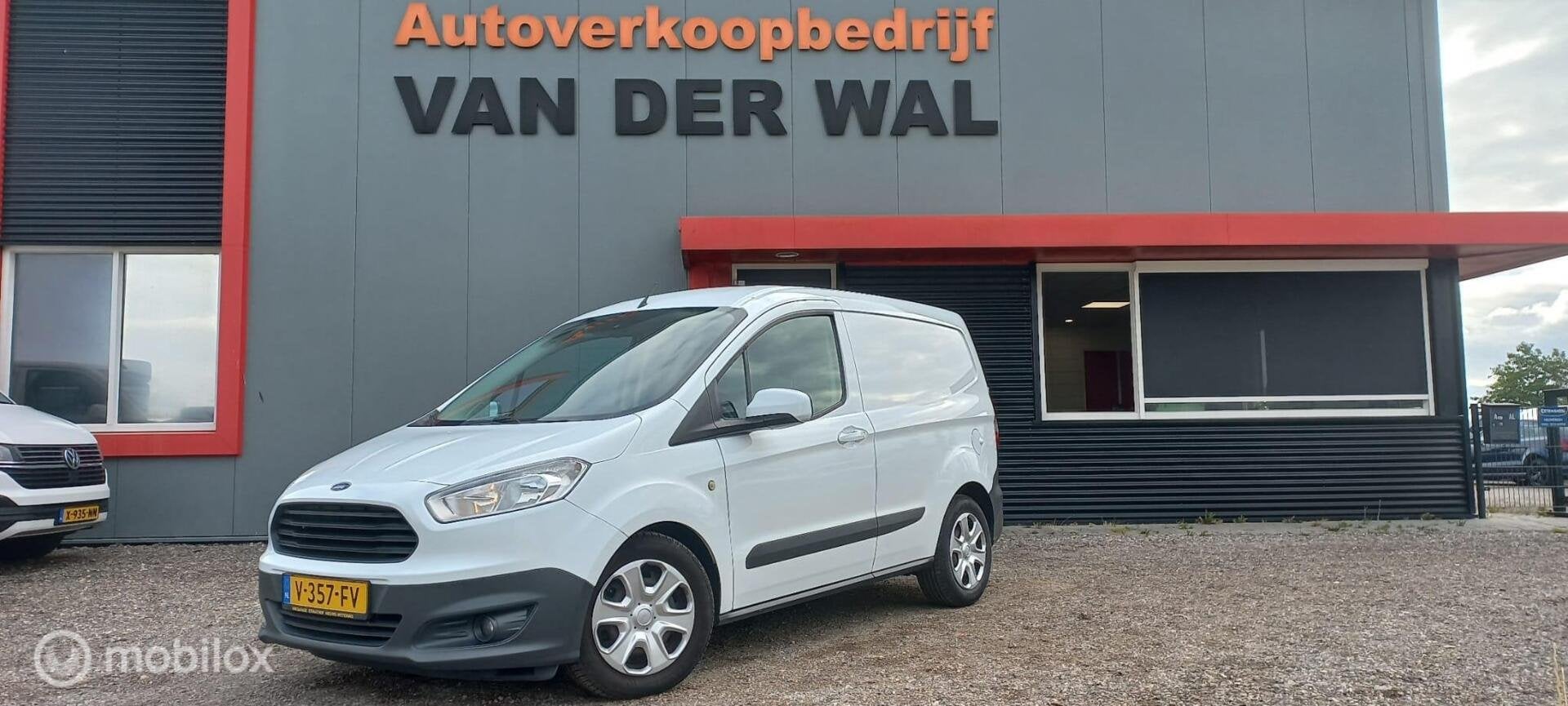 Ford Transit Courier 1.5 TDCI Trend, Voorwielaandrijving, Gebruikt, Euro 6, Wit