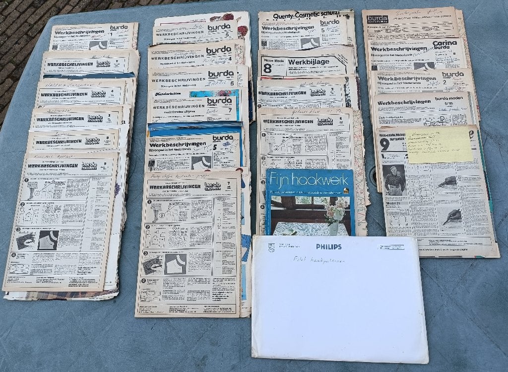 Vintage 1970 BURDA patroonblad Barbie, borduren, haken (N76), Ophalen of Verzenden, Gebruikt, Kind, Burda