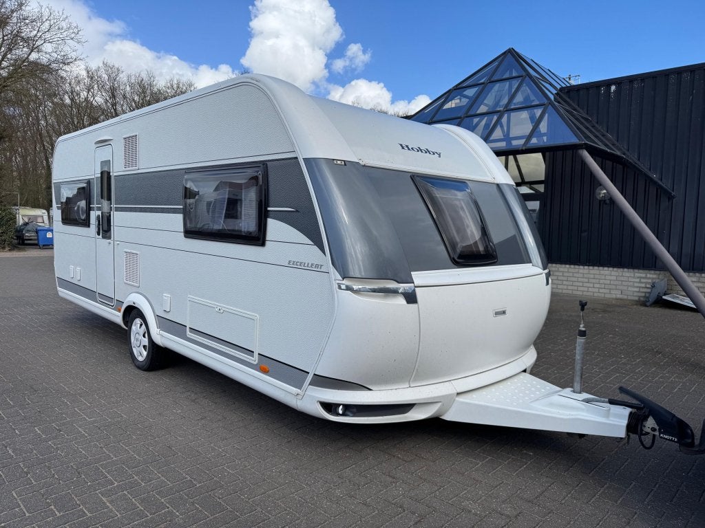 Hobby Excellent 560 CFE Incl. dakairco, Voortent, Rondzit, Bedrijf, Schokbreker, 5 tot 6 meter