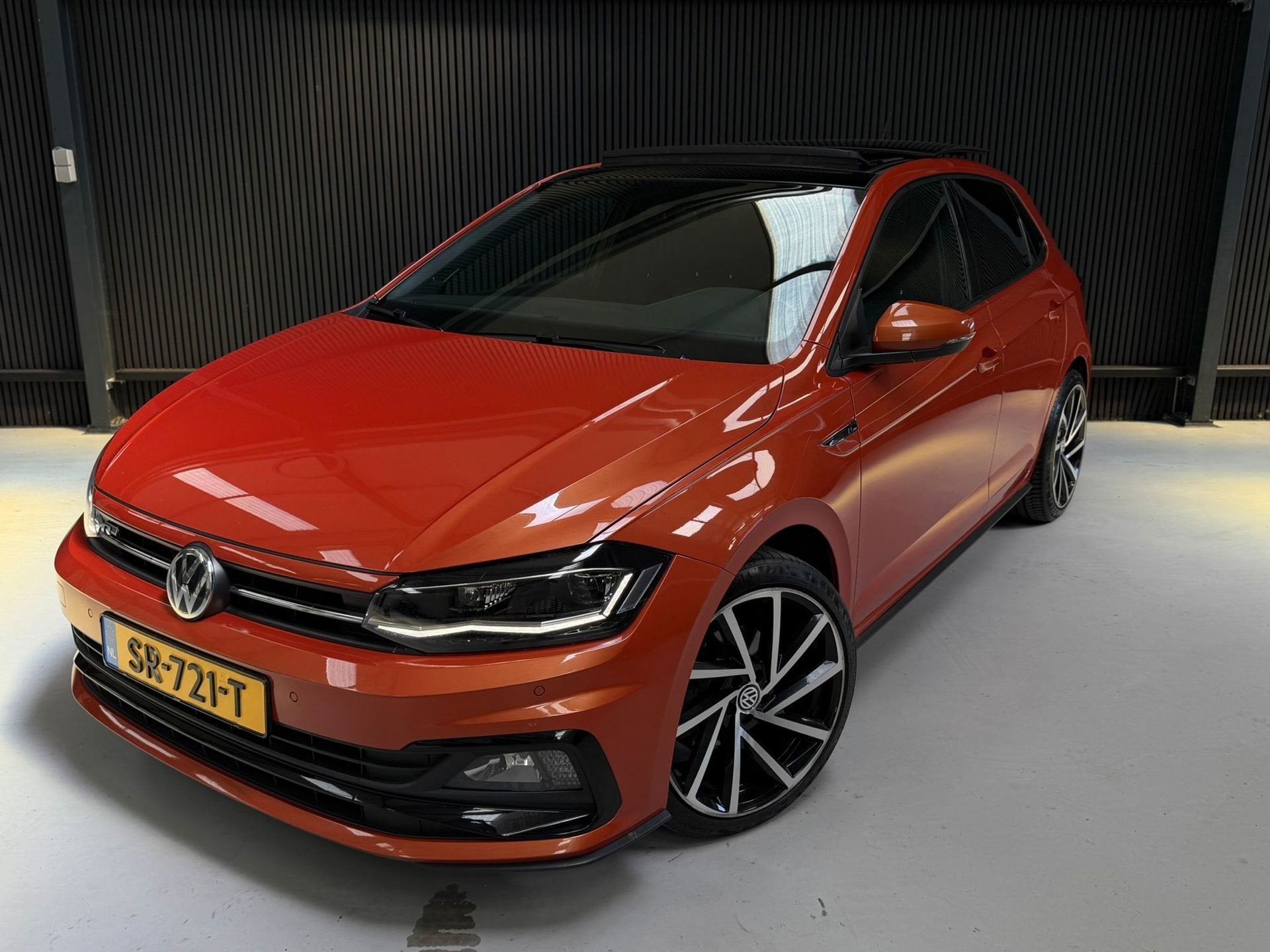 Volkswagen Polo 1.0 TSI R-Line 116PK|Pano|Camera|Pano|Beats|, Dealer onderhouden, Euro 6, Overige kleuren, 116 pk