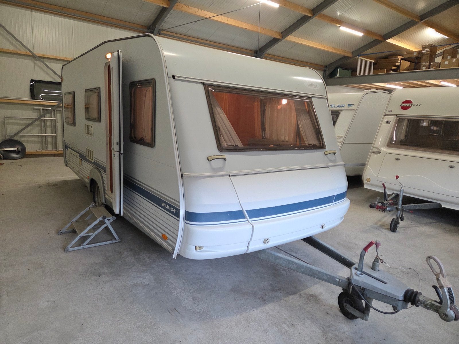 Wilk S4 490 e ,bj 2006 ,enkele bedden ,mover,voortent, 2 aparte bedden, Rondzit, Particulier, 4 tot 5 meter