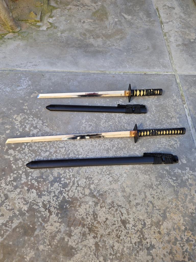 Set van 2 decoratieve katana zwaarden, Ophalen, Gebruikt
