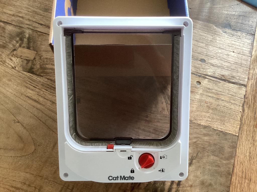 Kattenluik elektromagnetisch Cat Mate Closer Pets 254 wit, Ophalen of Verzenden, Zo goed als nieuw