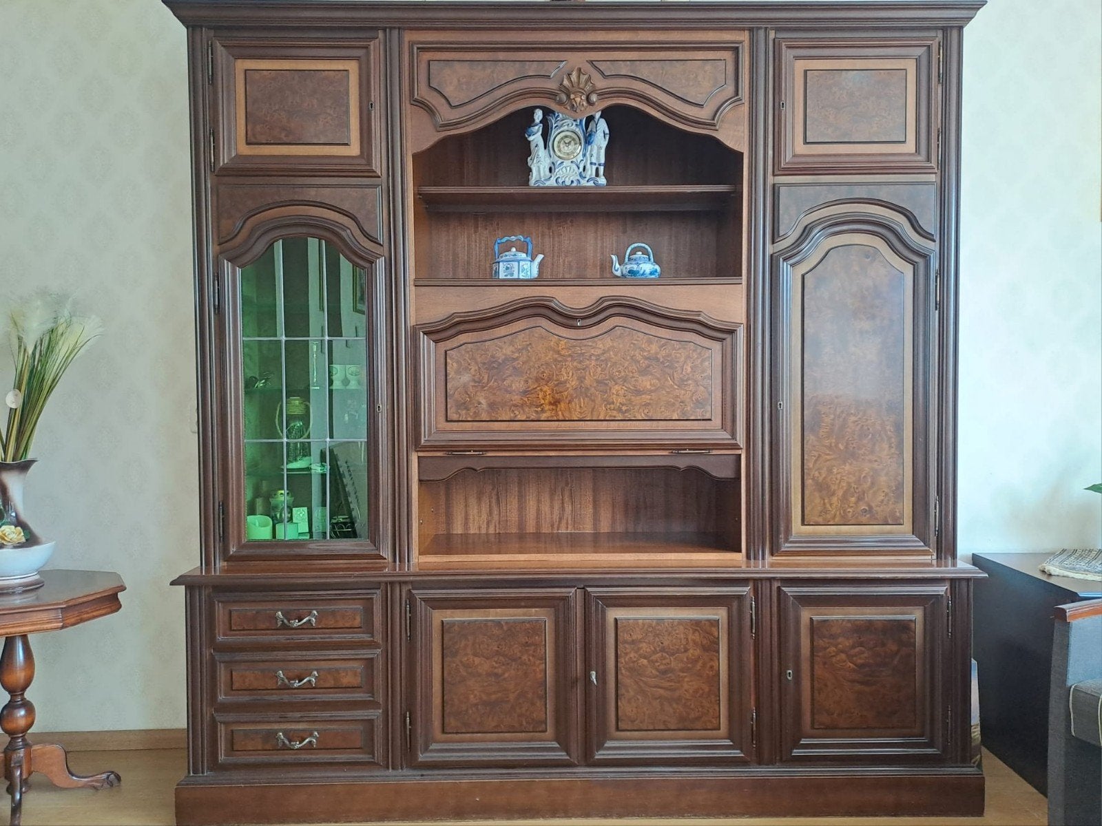 Prachtige klassieke wandkast met vitrine en lades, Ophalen, Gebruikt, 200 cm of meer, 150 tot 200 cm