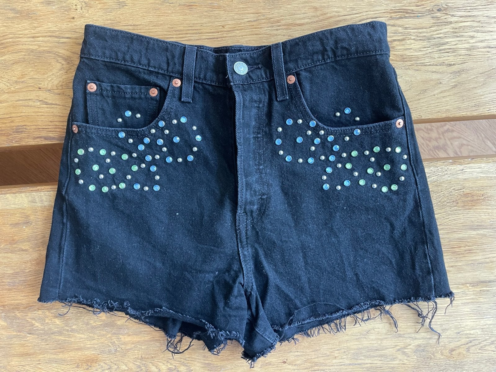 Levi's Ribcage Short met studs - Maat 27 (S), Zwart, Ophalen of Verzenden, Maat 34 (XS) of kleiner, Gedragen