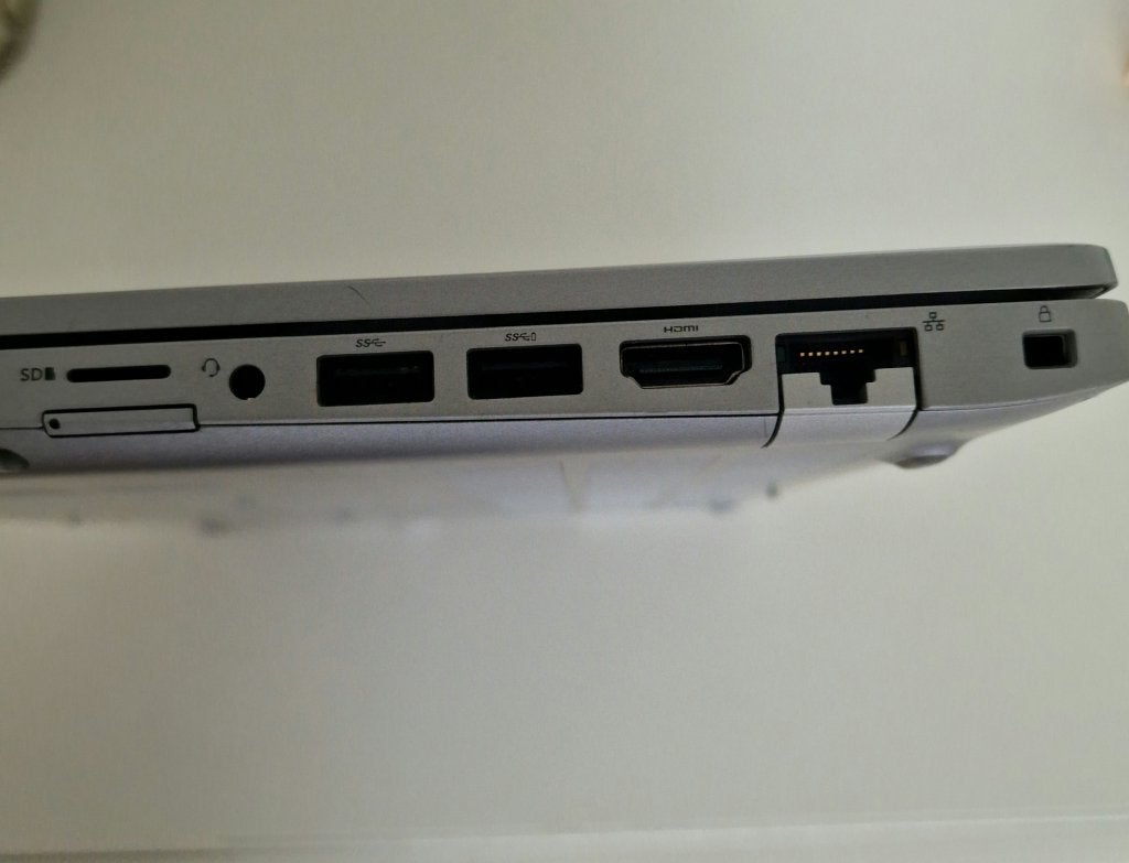 Foto 4 van Dell Intel Core i5 500GB SSD 16GB RAM Touchscreen Windows 11