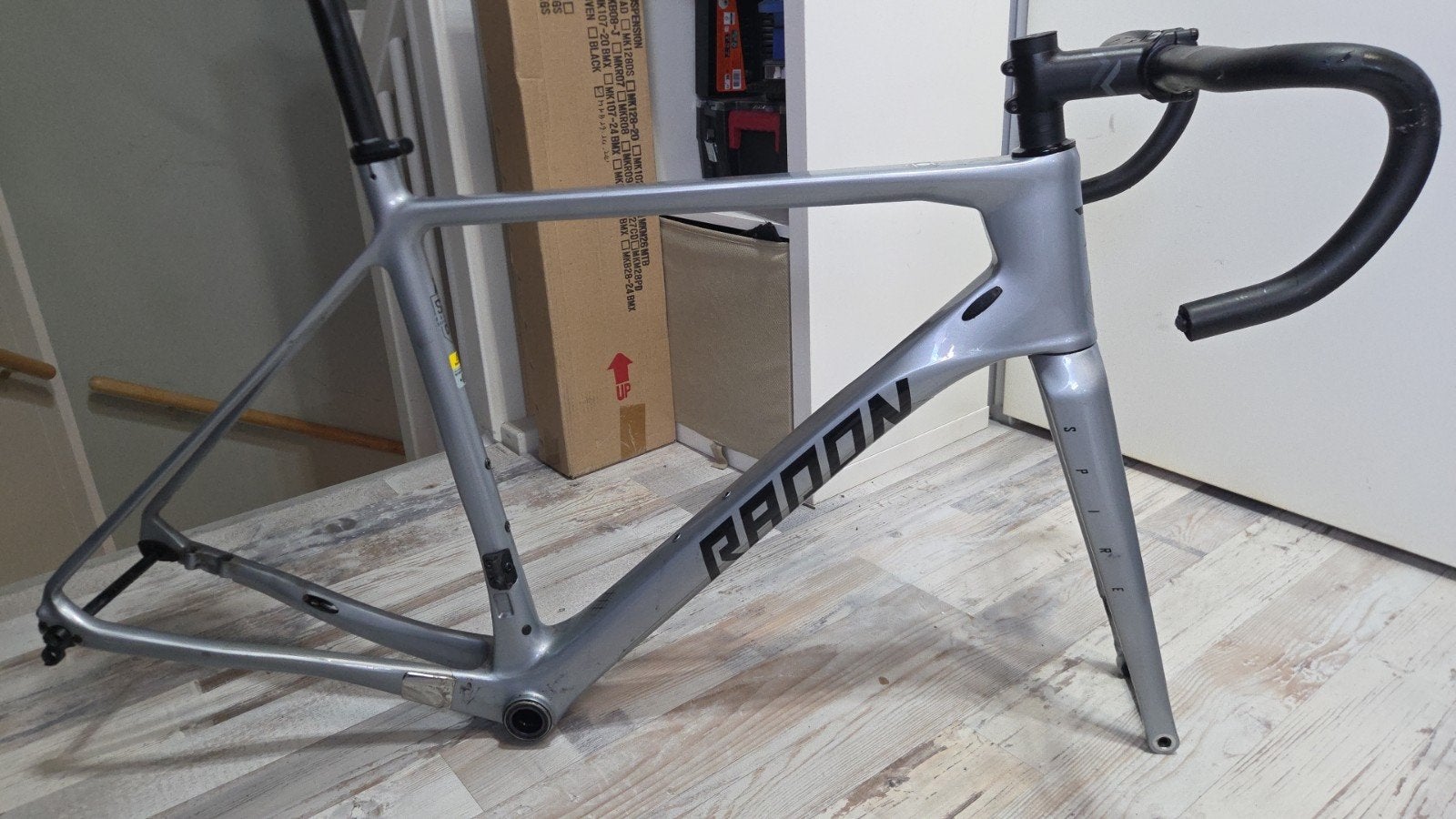 Radon Spire Endurance Carbon Frameset 57cm met vork en stuur, Fietsen en Brommers, 28 inch, Carbon, Ophalen of Verzenden, Zo goed als nieuw