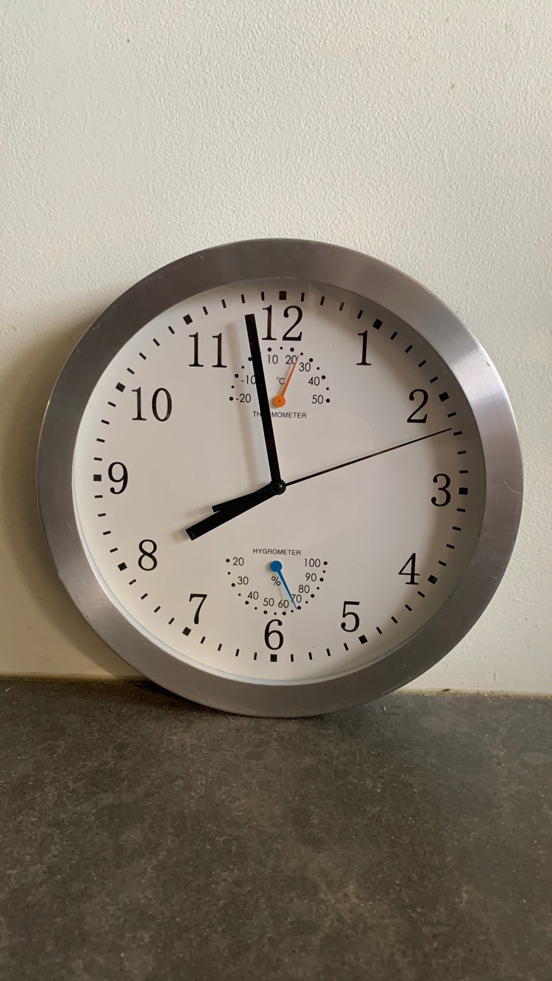 IKEA Brattby wandklok thermometer hygrometer, Ophalen of Verzenden, Zo goed als nieuw, Wandklok