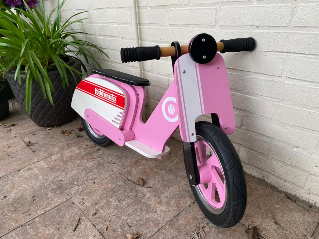 Kiddimoto Loopfiets Scooter Roze, Ophalen, Gebruikt, Loopfiets
