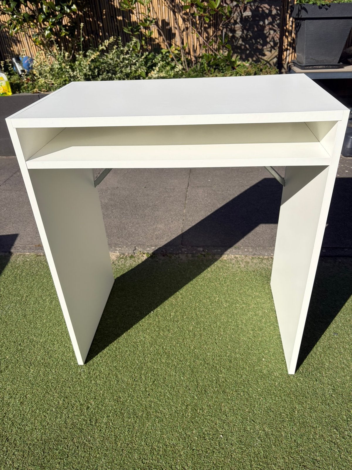 Ikea TORALD bureau wit, 65x40 cm, Ophalen, Zo goed als nieuw