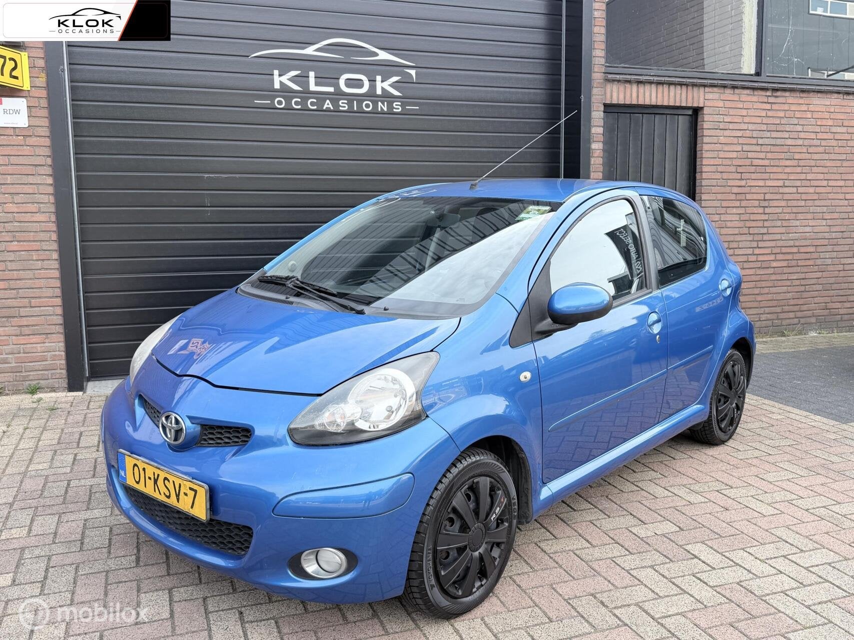 Toyota Aygo 1.0-12V Dynamic Blue NAP Airco Carplay Navi, Voorwielaandrijving, 68 pk, Origineel Nederlands, Bedrijf
