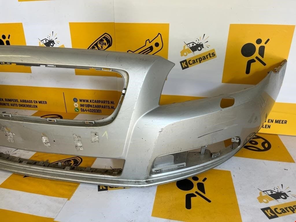 Voorbumper Volvo v40 KLS oude model bumper, Info@fabrikant.eu, Ophalen of Verzenden, Volvo, Bumper