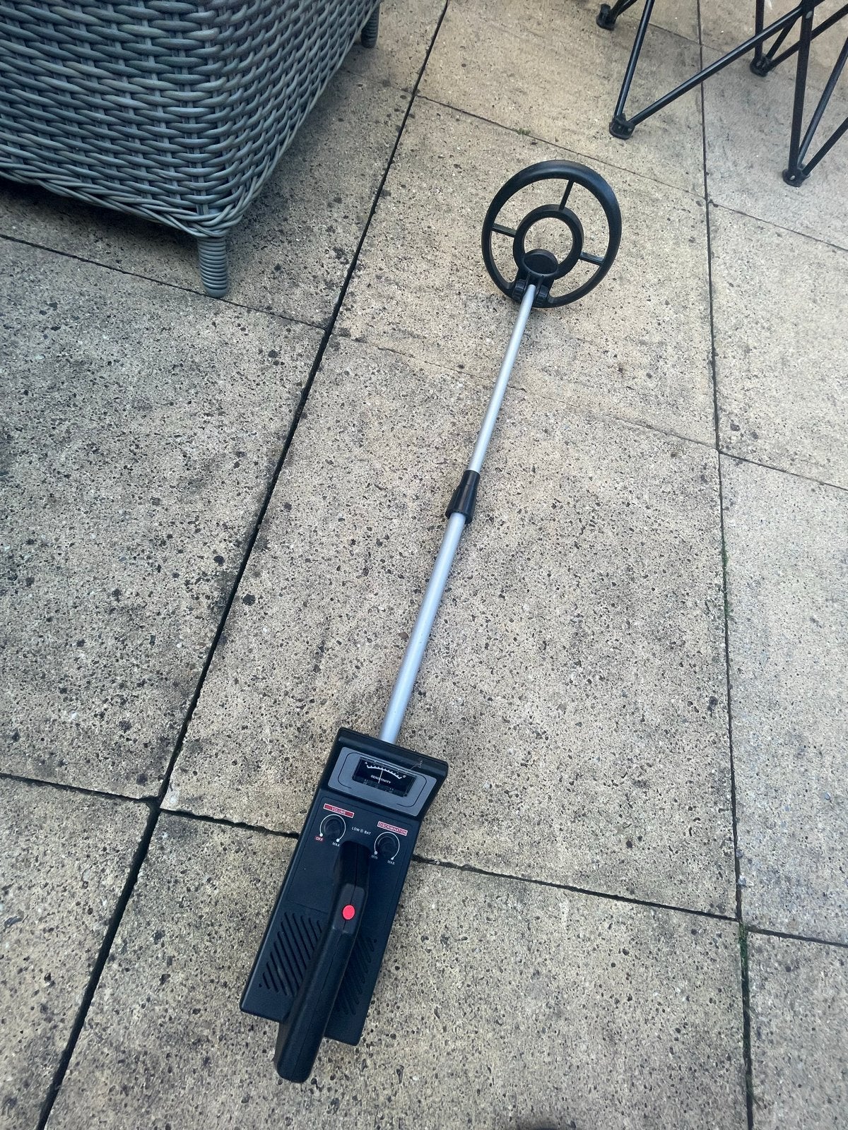 Metaaldetector met instelbare gevoeligheid en discriminatie, Overige merken, Gebruikt, Ophalen of Verzenden, 30 cm of minder