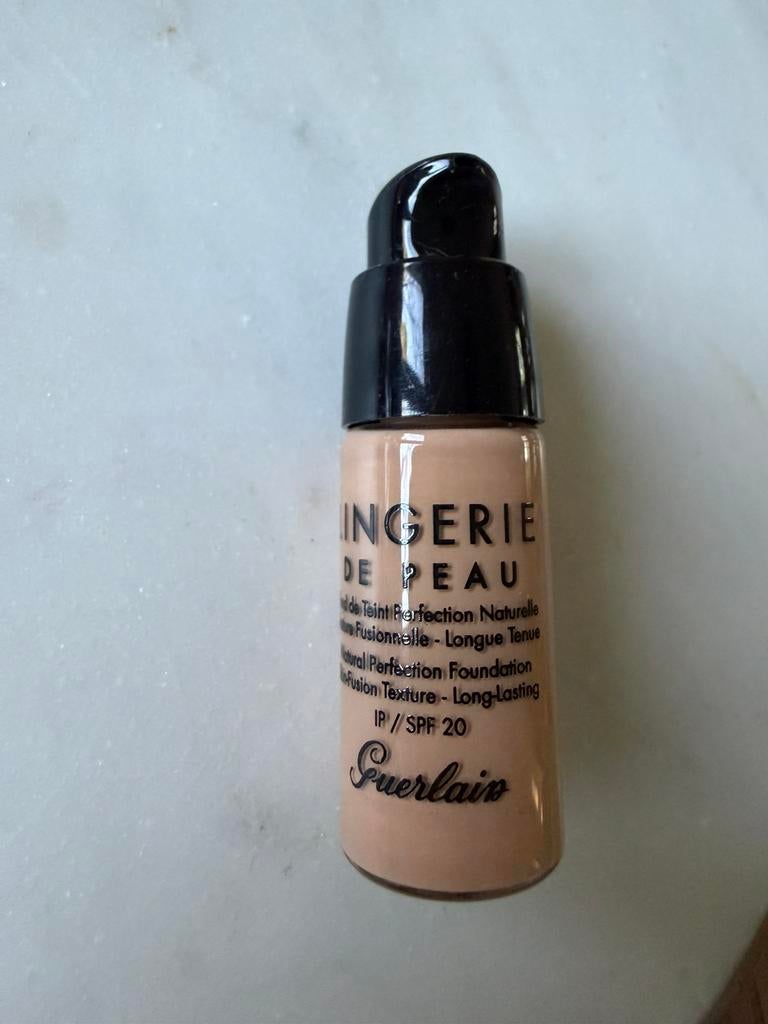 Nieuw Foundation 03N Natural 15ml, Ophalen of Verzenden, Nieuw
