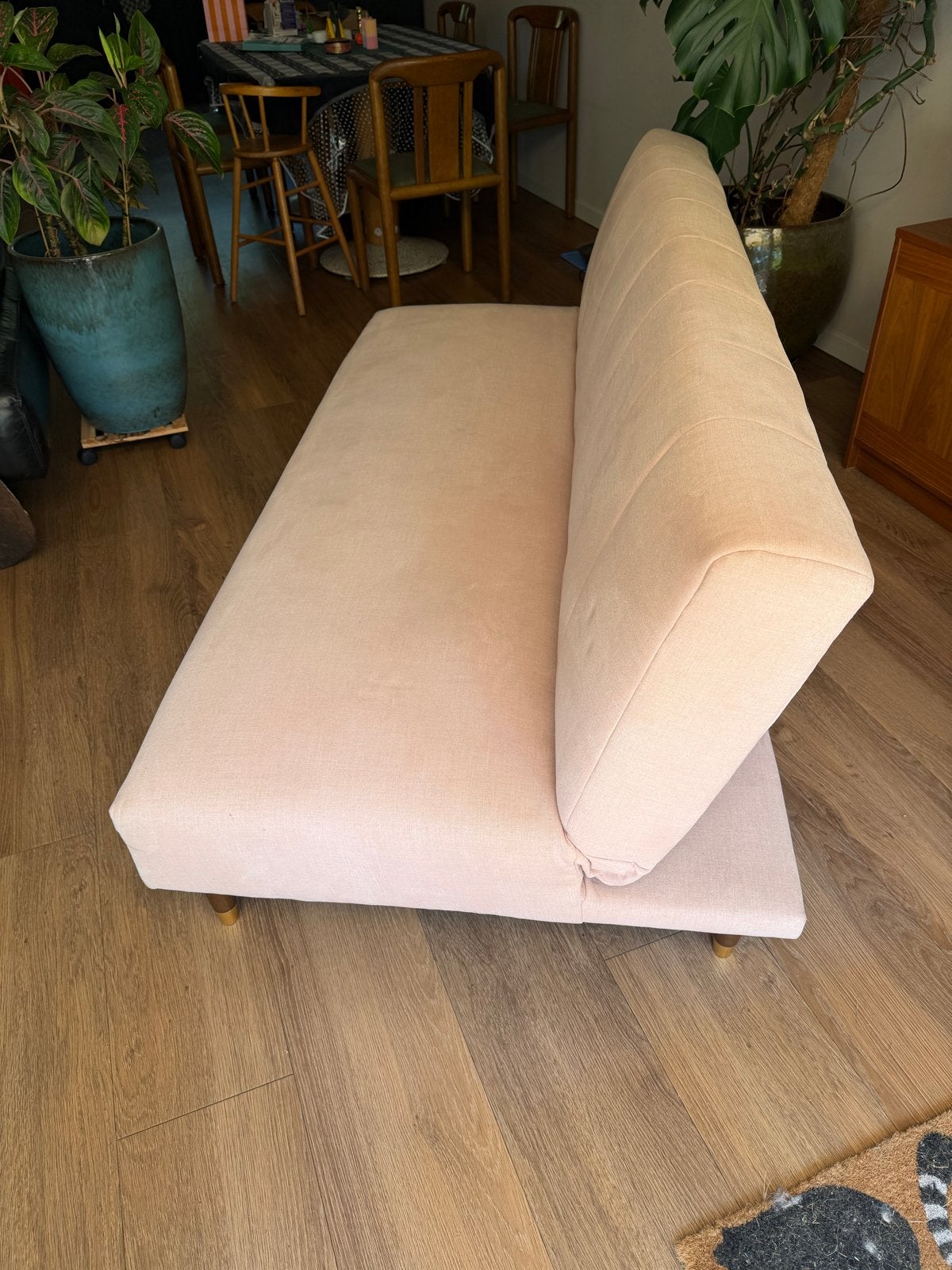 Roze slaapbank/daybed - perfect voor kleine ruimtes, Ophalen, Gebruikt, Twijfelaar, Overige maten