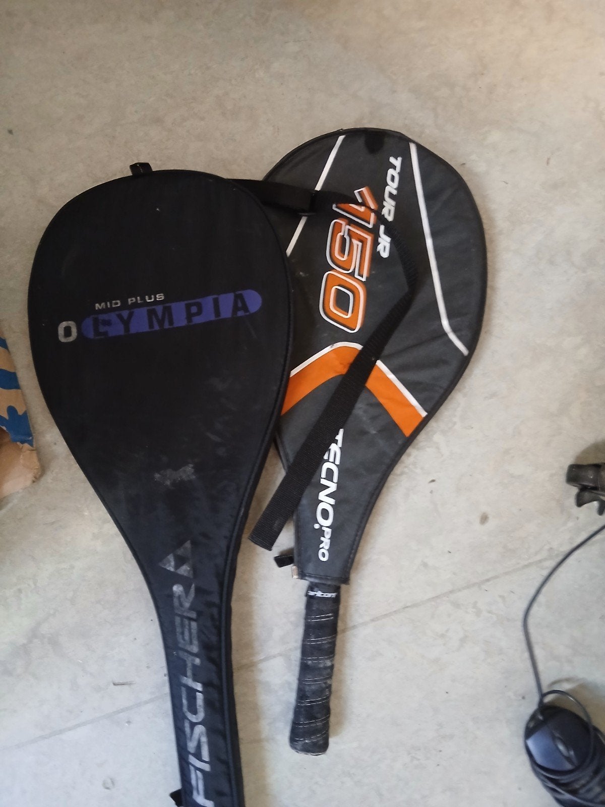 Twee tennisrackets met hoezen - Fischer en TecnoPro, Sport en Fitness, Tennis, Overige merken, Gebruikt, L4, Ophalen of Verzenden