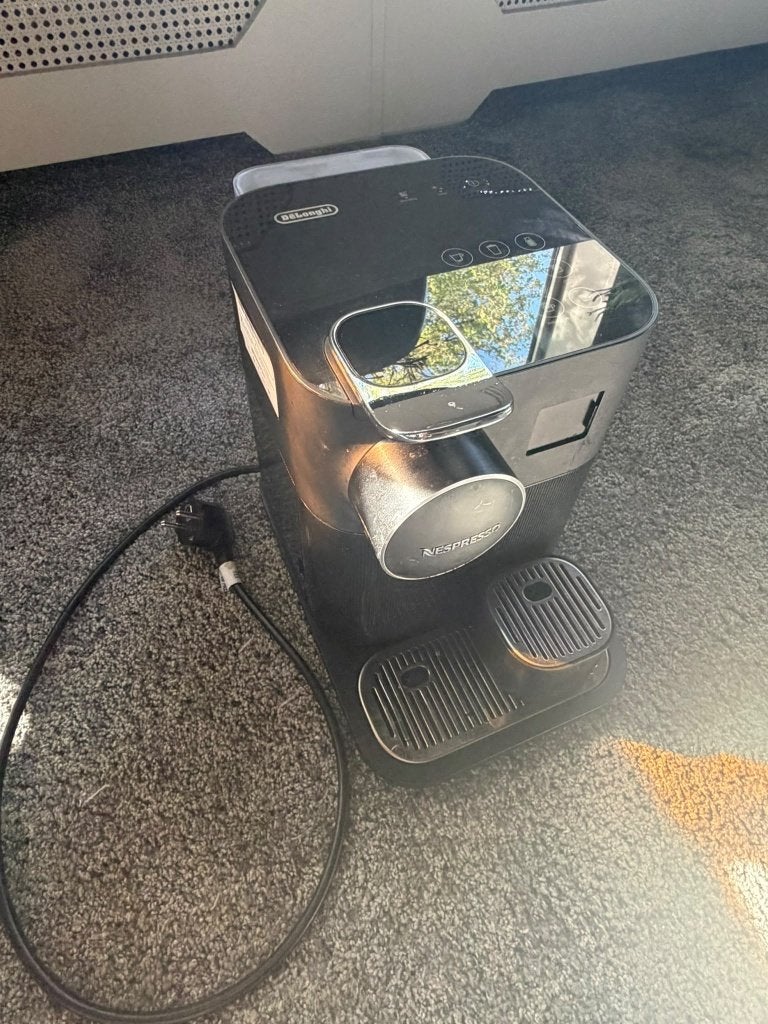 Koffieapparaat Nespresso, Espresso apparaat, 10 kopjes of meer, Ophalen of Verzenden, Zo goed als nieuw