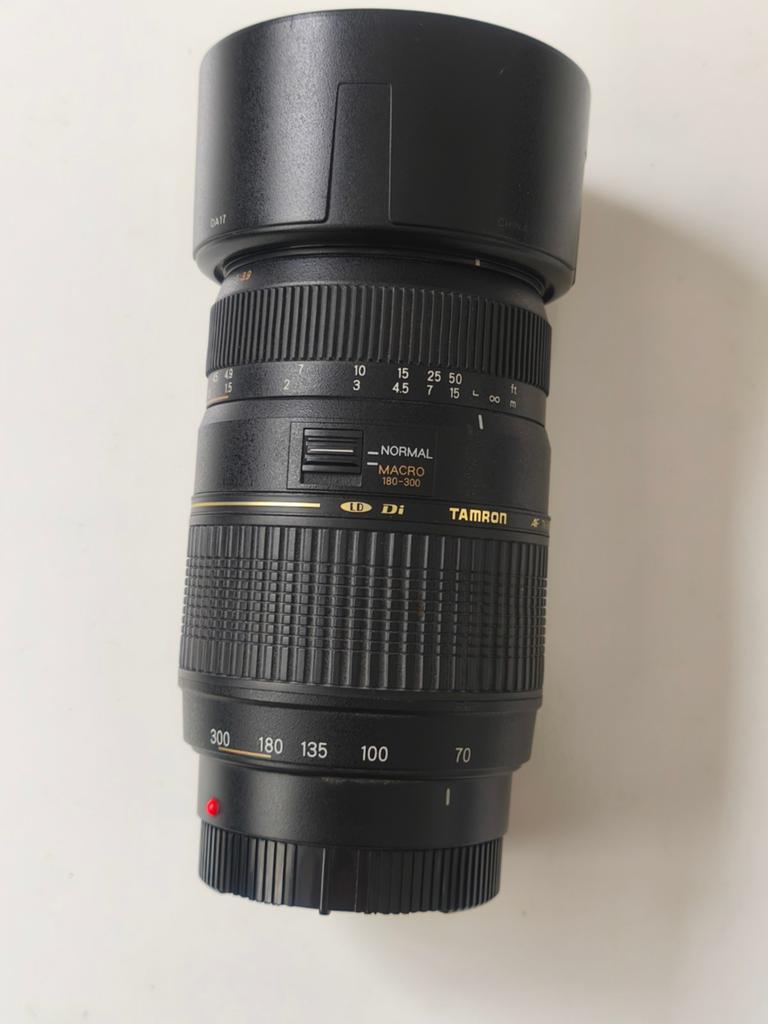 Tamron AF 70-300mm f/4-5.6, Ophalen, Zo goed als nieuw, Telelens, Zoom