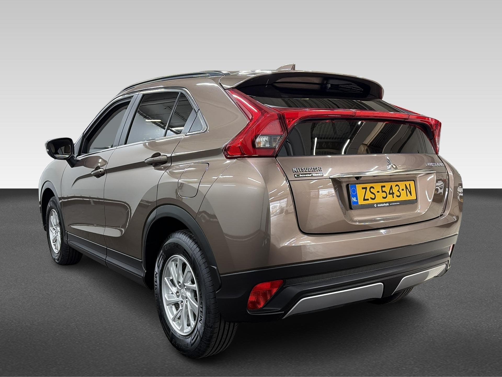 Mitsubishi Eclipse Cross 1.5 DI-T Pure, Voorwielaandrijving, 15 km/l, Euro 6, 4 cilinders