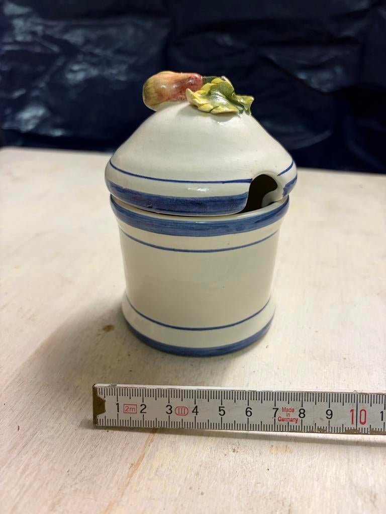 Keramieken Jampot met Fruitdecoratie en Lepeluitsparing, Ophalen