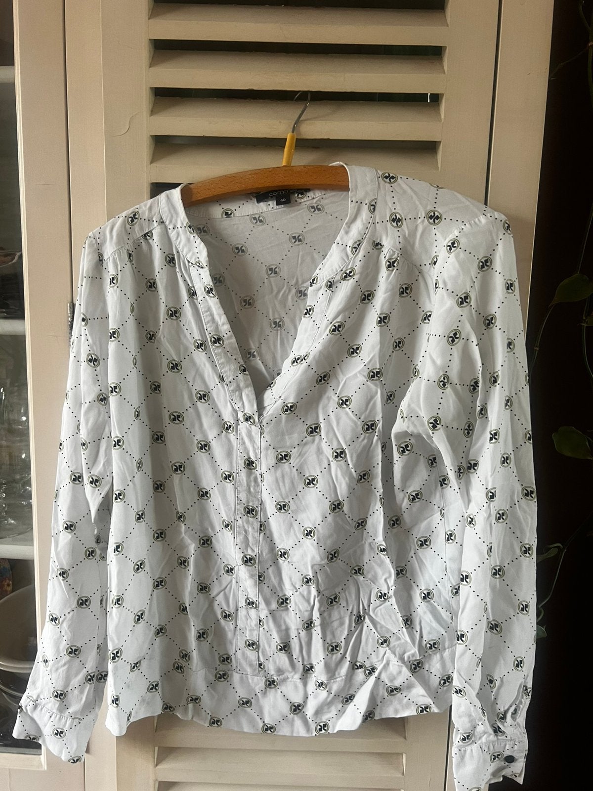 Witte blouse met n comma, Ophalen of Verzenden, Zo goed als nieuw, Maat 38/40 (M), Wit