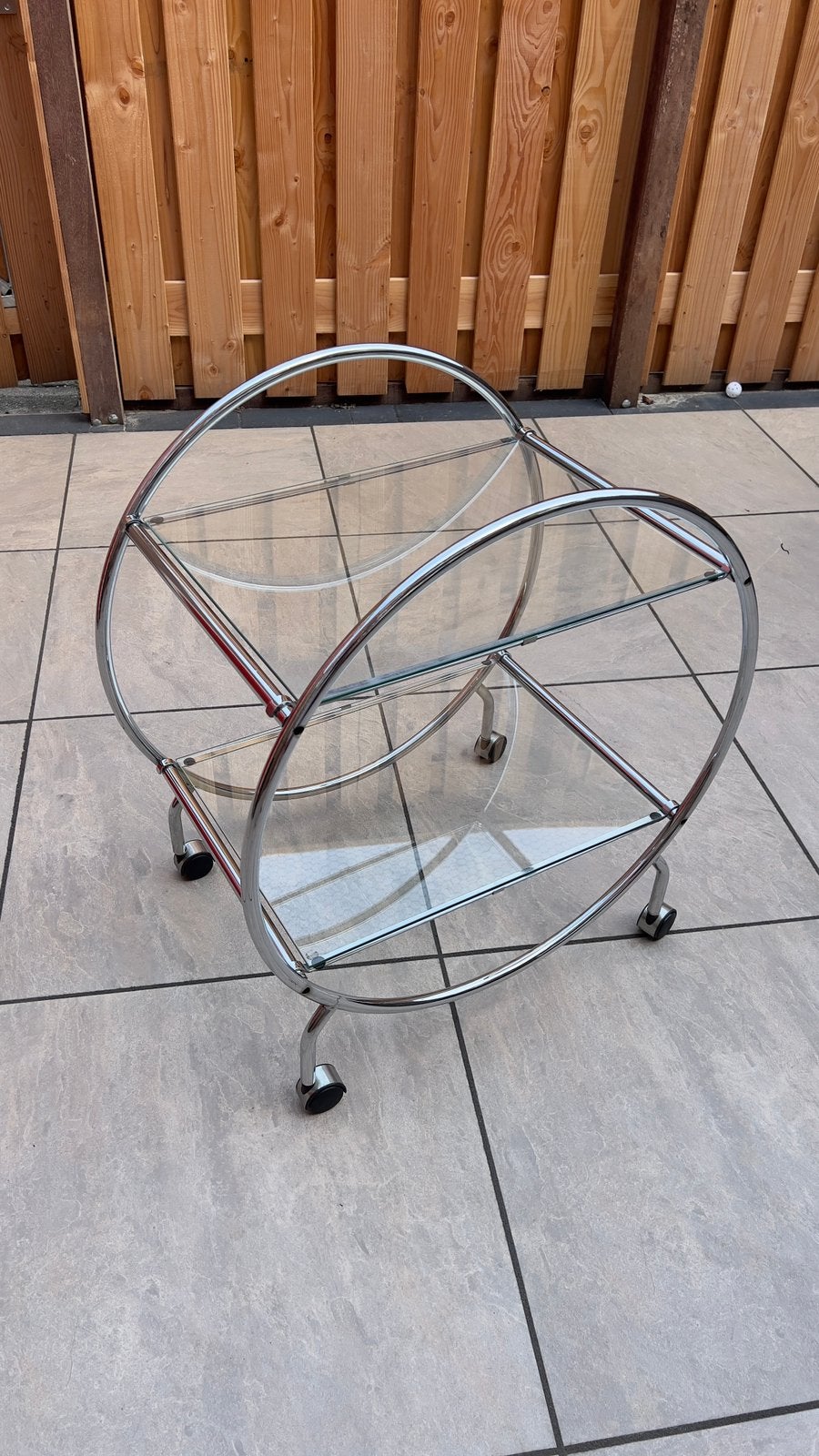 Vintage barcart / serveerwagen jaren 80 – chroom & glas, Huis en Inrichting, Ophalen, Metaal of Aluminium, 55 tot 75 cm, Zo goed als nieuw