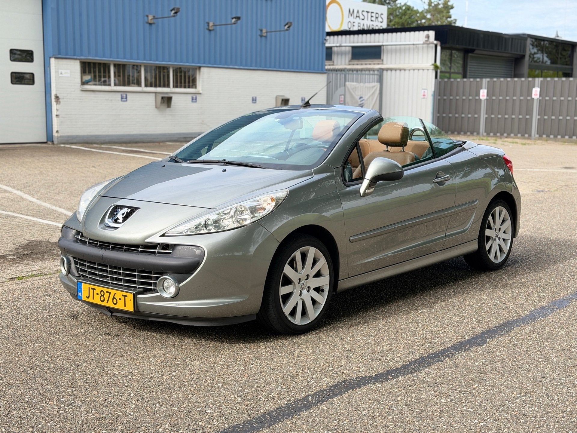 Peugeot 207 CC 1.6 THP Sport 150PK Nieuwe Apk Nette Auto, Gebruikt, Stoelverwarming, 4 cilinders, 4 stoelen