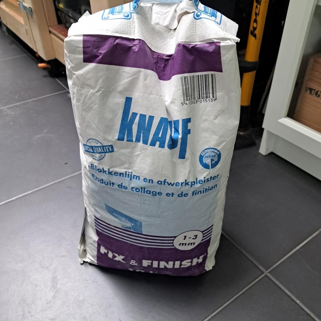 Ongebruikte Knauf blokkenlijm en afwerkpleister., Doe-het-zelf en Verbouw, Schildersmaterialen, Ophalen, Nieuw, Overige typen