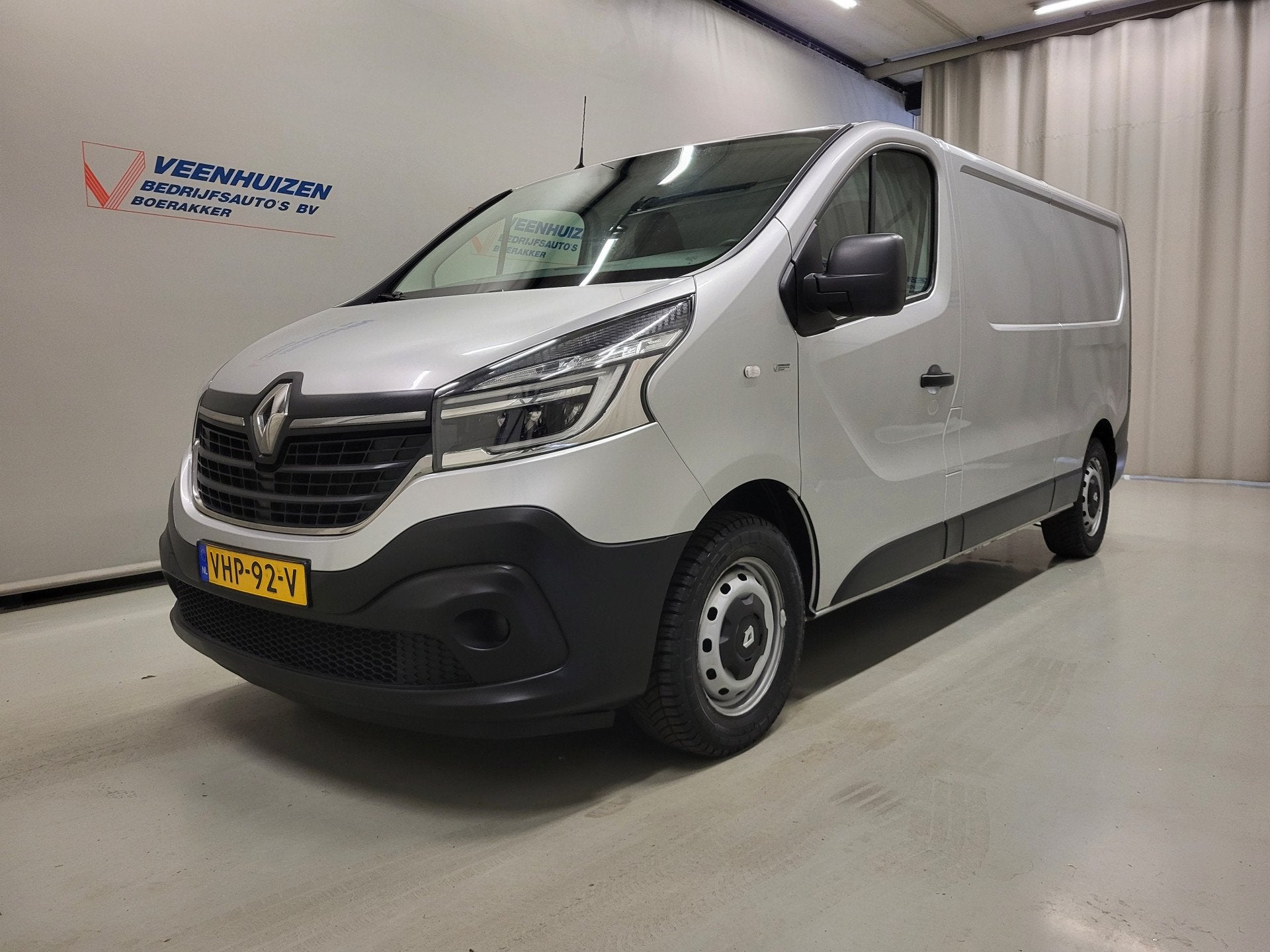 Renault Trafic 2.0dCi 120pk L2/H1 Euro 6!, Voorwielaandrijving, Gebruikt, 4 cilinders, 2000 kg
