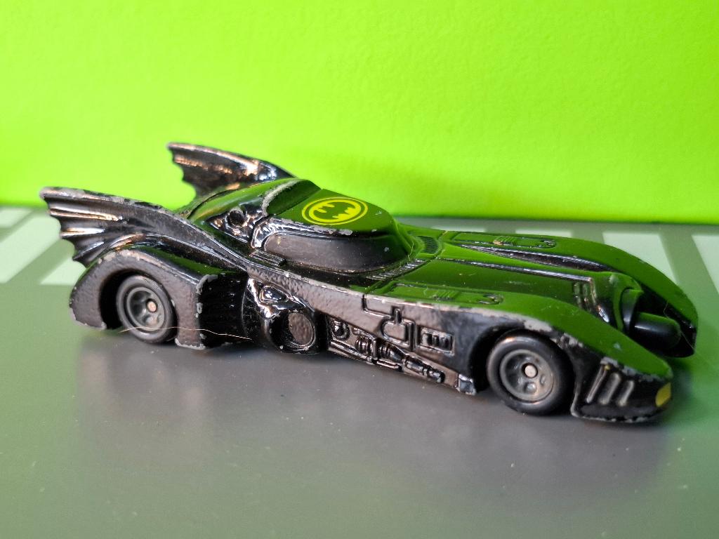 ERTL  - Batmobile 1989 [zwart] 1/55, Hobby en Vrije tijd, Modelauto's | Overige schalen, Gebruikt, Auto, Ophalen of Verzenden