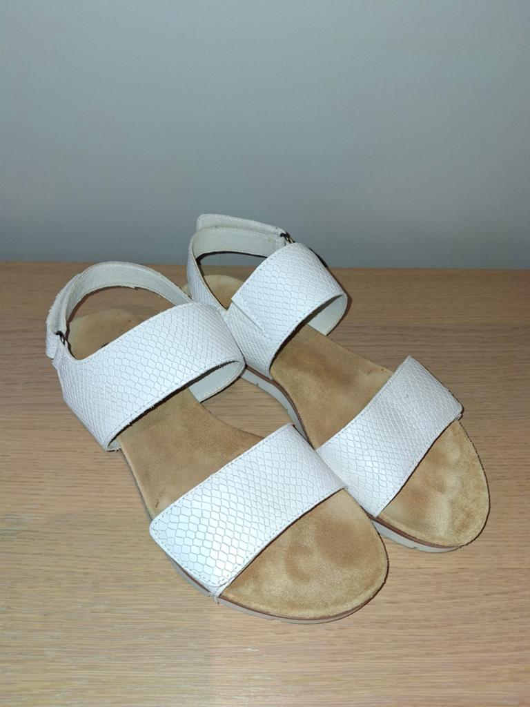 AQA witte sandalen maat 41, Kleding | Dames, Schoenen, Wit, AQA, Gedragen, Sandalen of Muiltjes