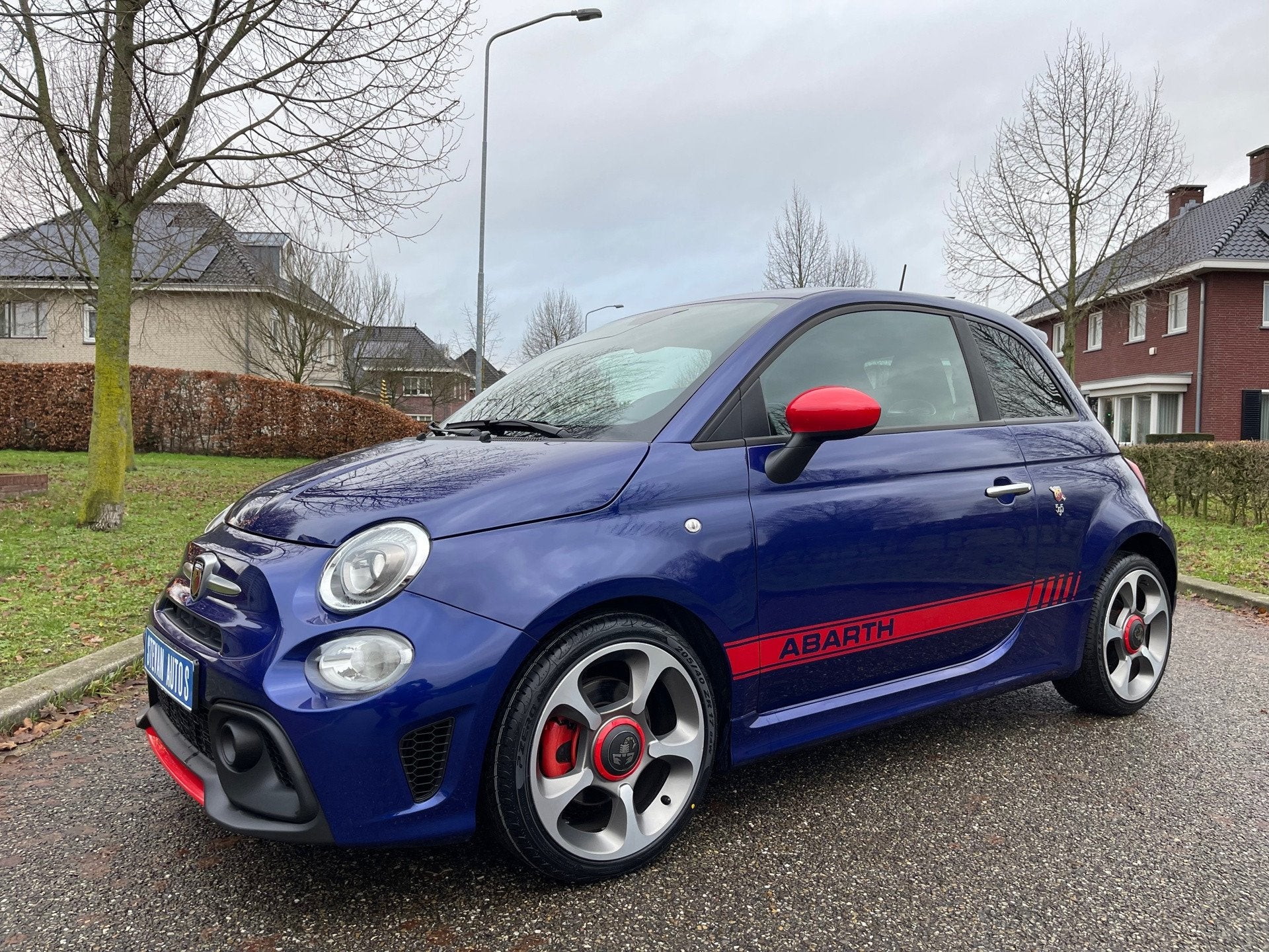 Fiat ABARTH 595 140 PK met 48702 km Unieke kleur combinatie, Auto's, Voorwielaandrijving, Automatische klimaatregeling, Stof, 14 km/l