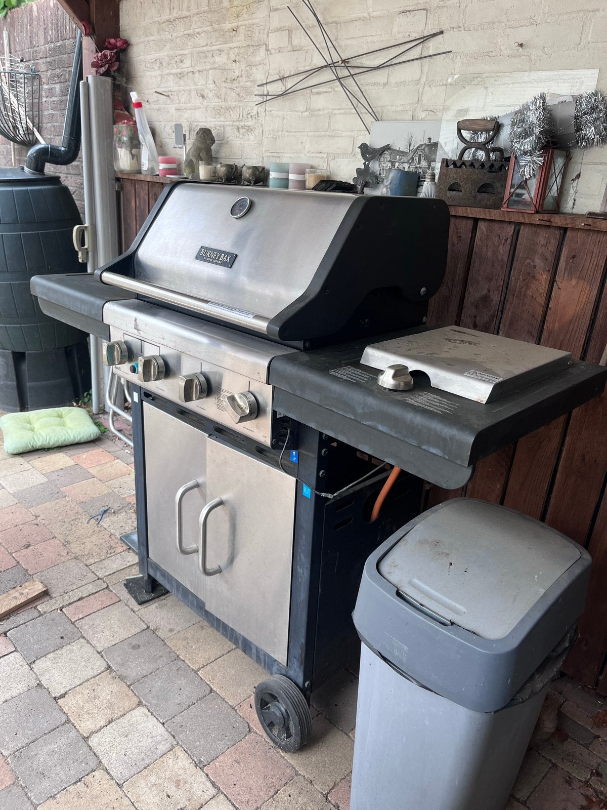 Burney Bax Gasbarbecue met zijbrander, Tuin en Terras, Ophalen, Gebruikt