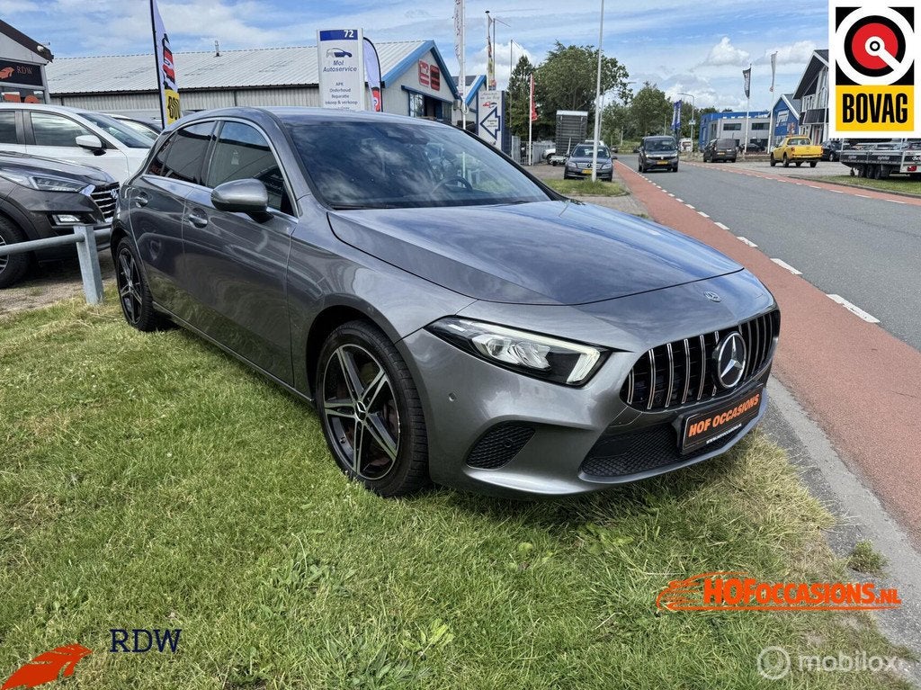 Mercedes A-klasse 250 Premium SFEERVERLICHTING/WIDESCREEN/LE, Gebruikt, Zwart, 4 cilinders, Met garantie (alle)