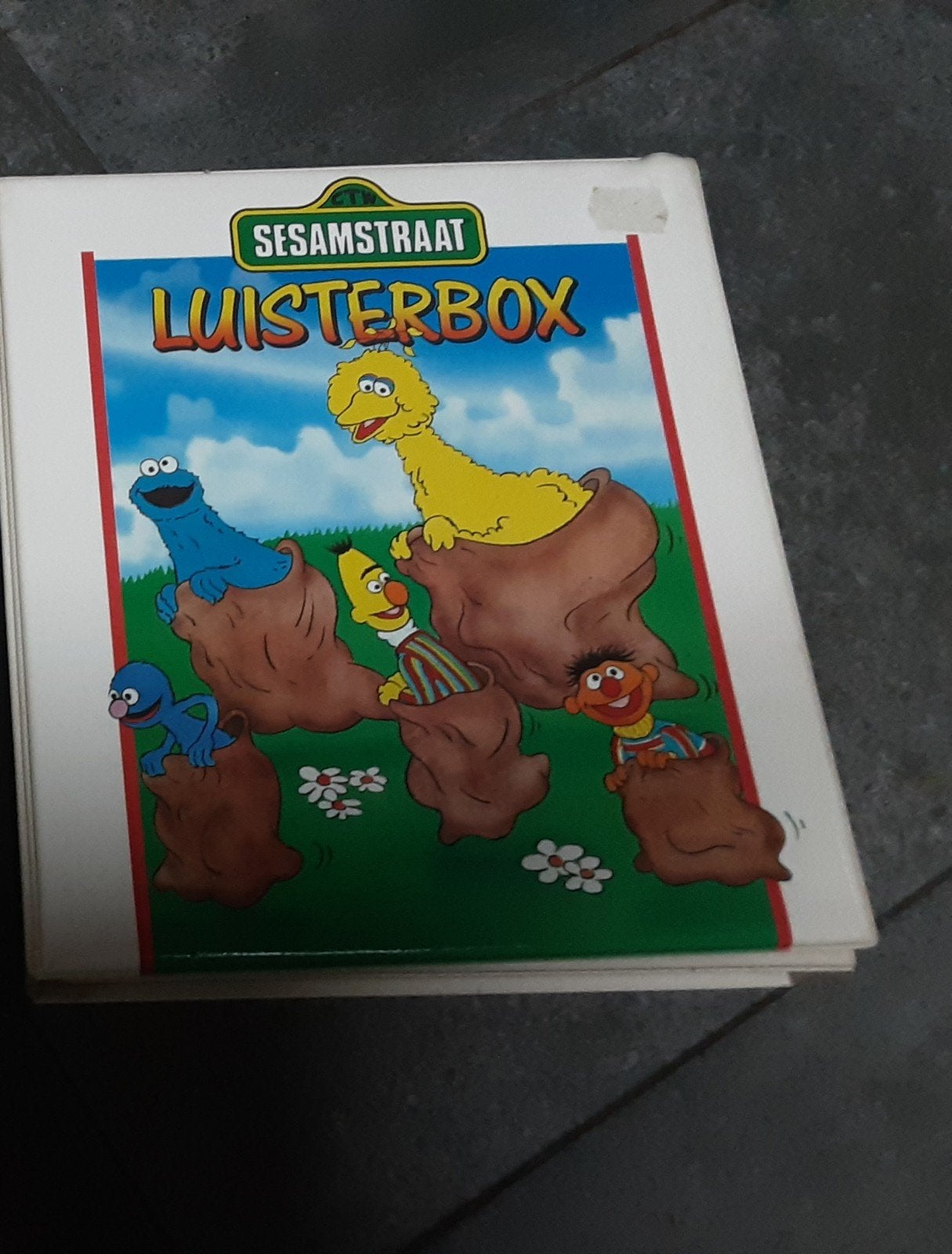 luisterbox SESAMSTRAAT  / 18 cassettebandjes  /1991, Ophalen