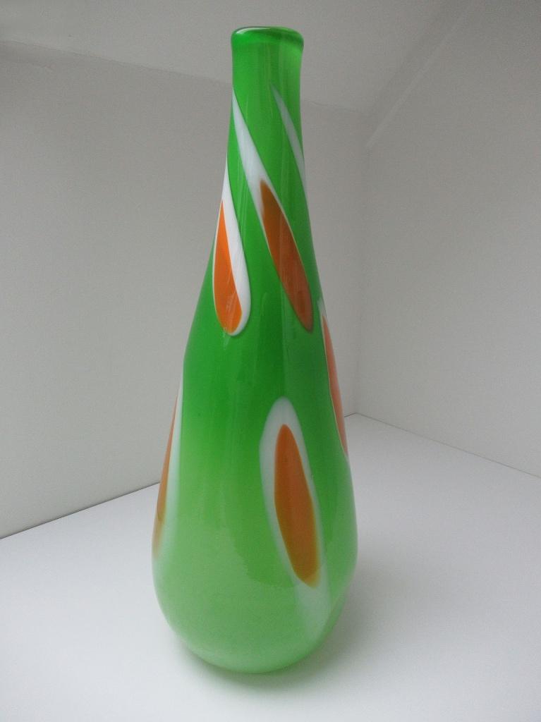 Lime groene hoge glazen vaas, Huis en Inrichting, Woonaccessoires | Vazen, Verzenden, Minder dan 50 cm, Groen, Glas