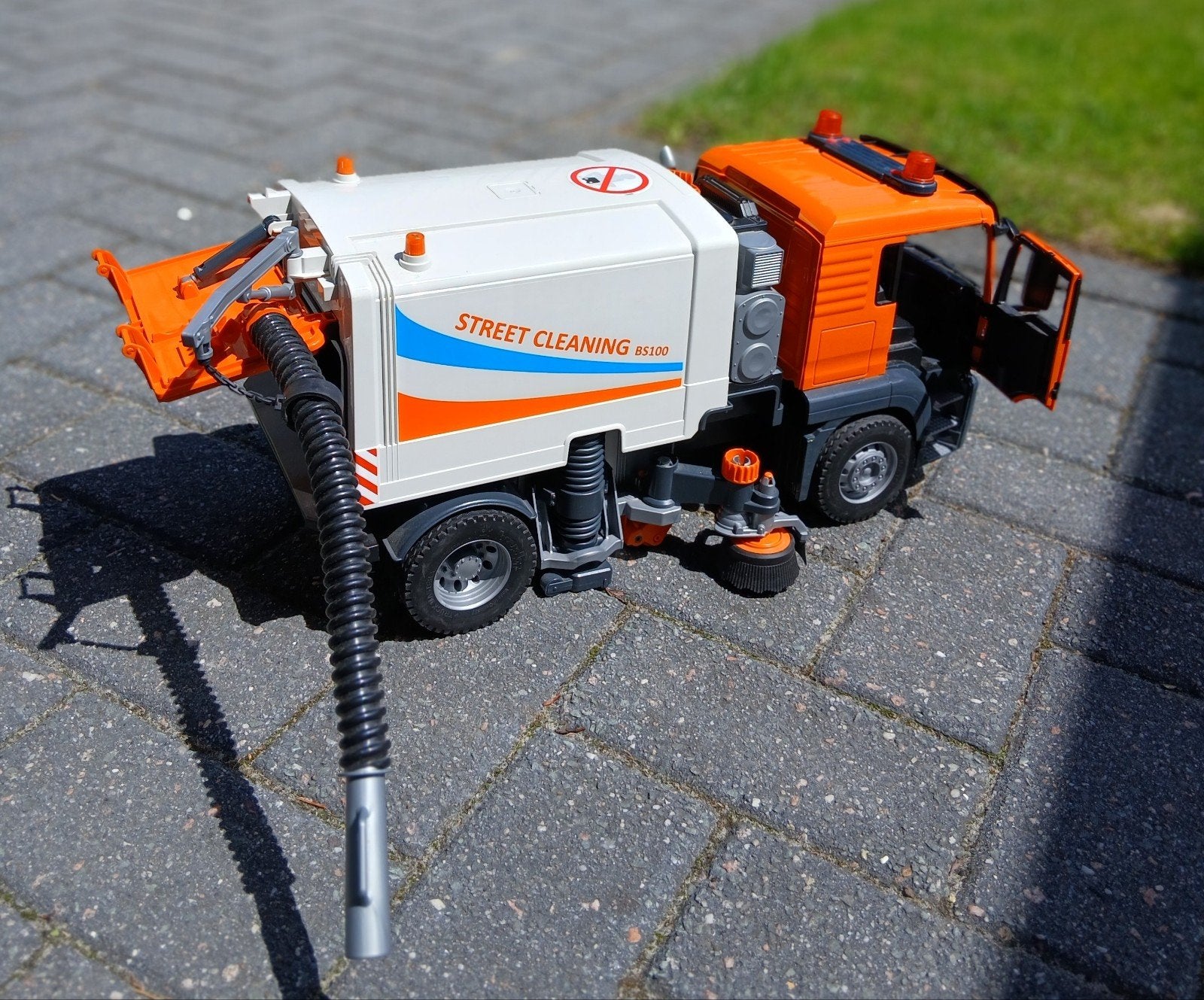 Bruder MAN TGS Vuilniswagen met licht en geluid, Kinderen en Baby's, Speelgoed | Speelgoedvoertuigen, Ophalen