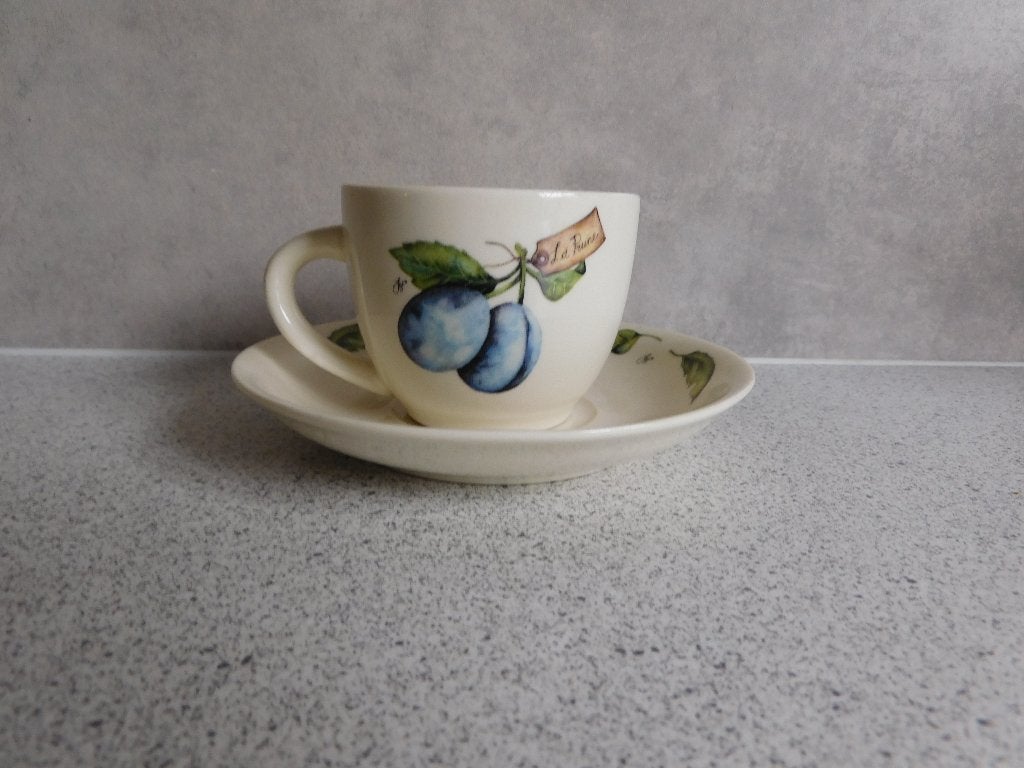 Kop en schotel La Prune JET by ter Steege, Ophalen of Verzenden, Zo goed als nieuw, Overige stijlen, Kop(pen) en/of Schotel(s)
