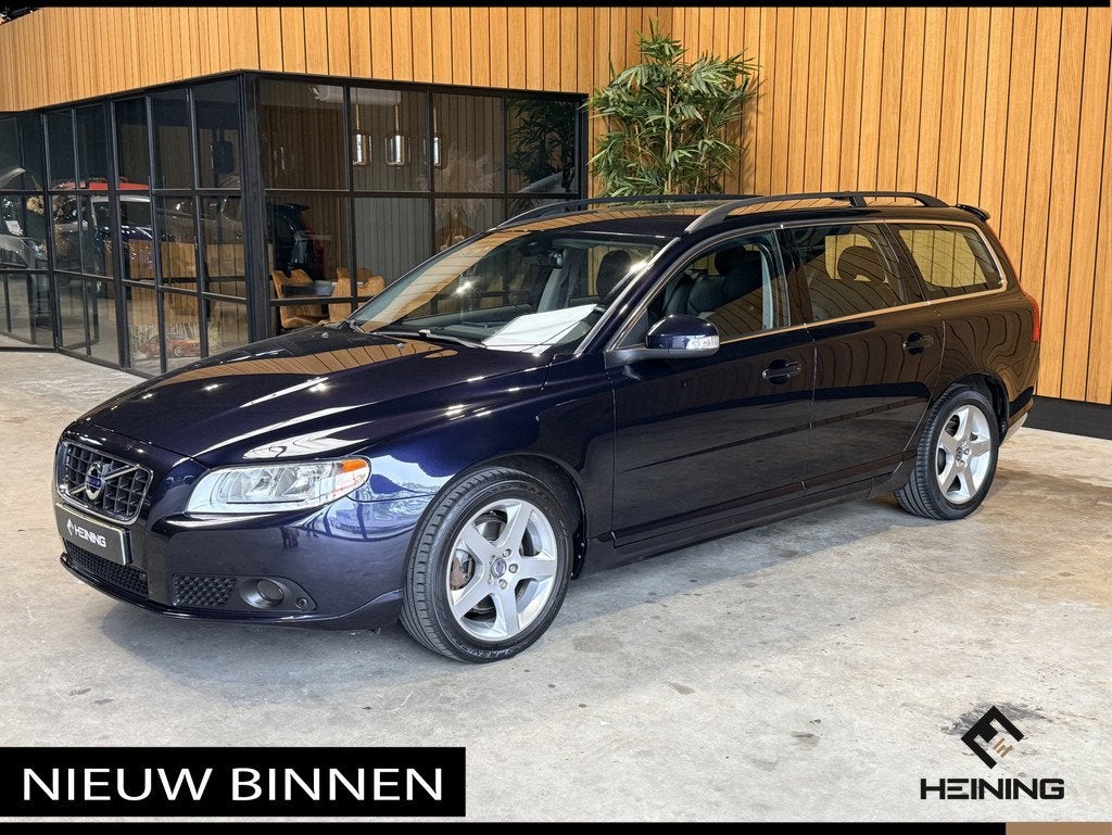 Volvo V70 2.0T Momentum. Cruise-control | leer | Trekhaak Yo, Auto's, Volvo, Bedrijf, Te koop, V70, ABS, Airbags, Airconditioning