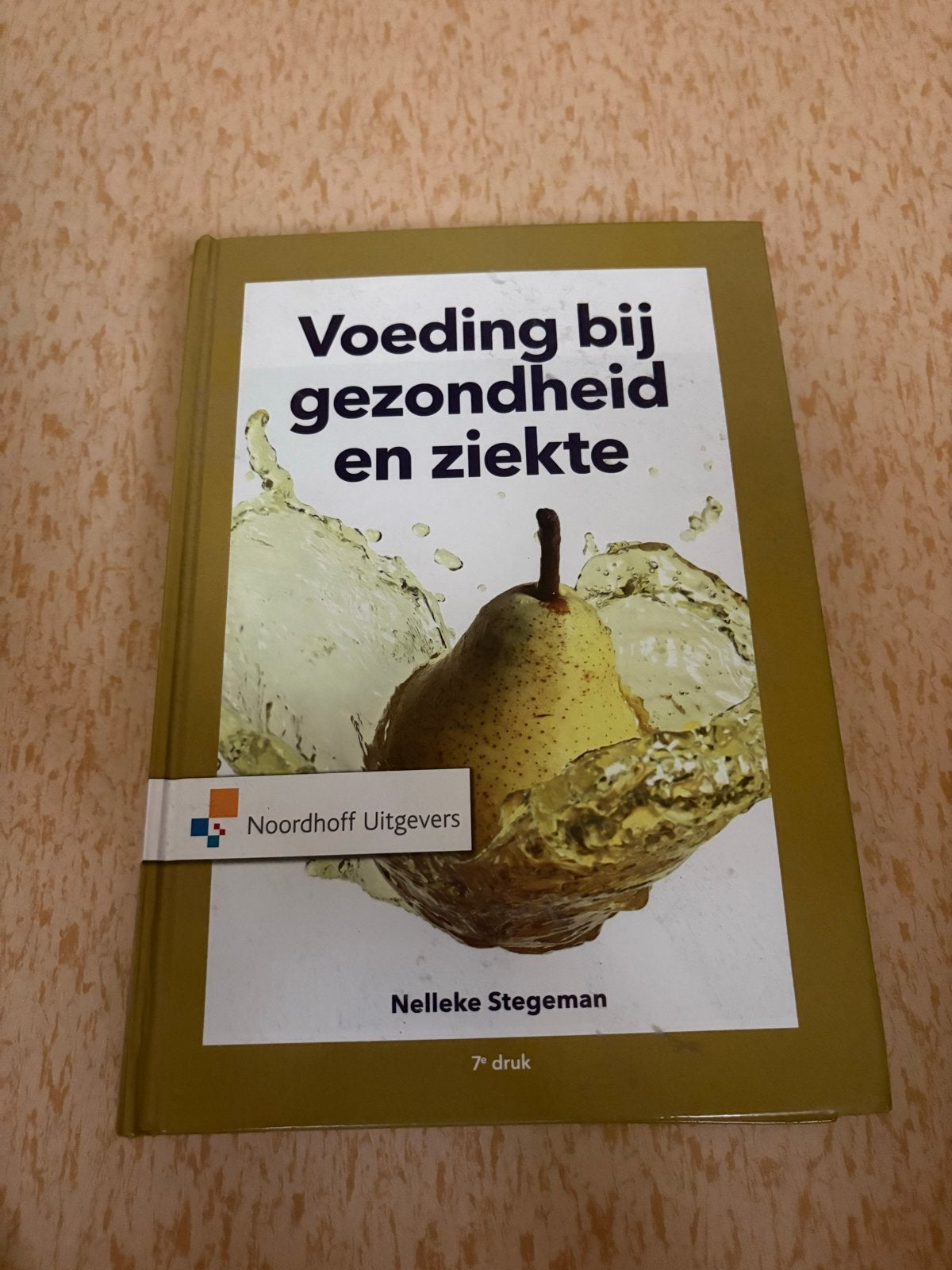 Voeding bij gezondheid en ziekte - Nelleke Stegeman, Ophalen of Verzenden, Zo goed als nieuw, Gezondheid en Conditie